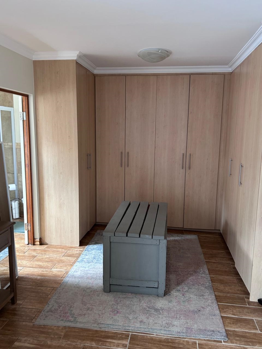 To Let 3 Bedroom Property for Rent in Melodie North West